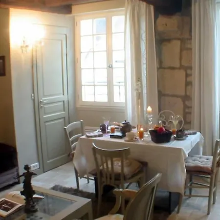 Heart Of Marais Typical, Charming & Calm * باريس