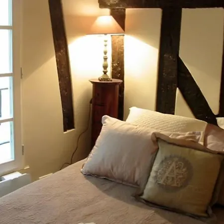 Heart Of Marais Typical, Charming & Calm شقة باريس